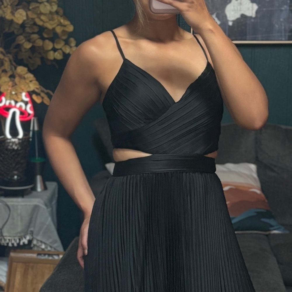⚫️ LULUS Got the Glam Black Pleated Cutout Maxi Dress - Picture 11 of 12